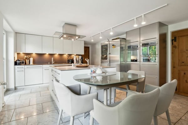 UNSCHEINBARES WOHN- UND PFERDEPARADIES MIT NEUWERTIGER REITHALLE, VIEL PRIVATSPHÄRE UND WEITEREN AUSBAUMÖGLICHKEITEN 9