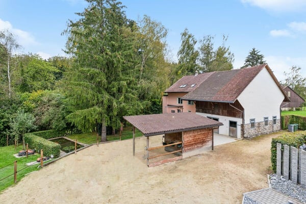 UNSCHEINBARES WOHN- UND PFERDEPARADIES MIT NEUWERTIGER REITHALLE, VIEL PRIVATSPHÄRE UND WEITEREN AUSBAUMÖGLICHKEITEN 8