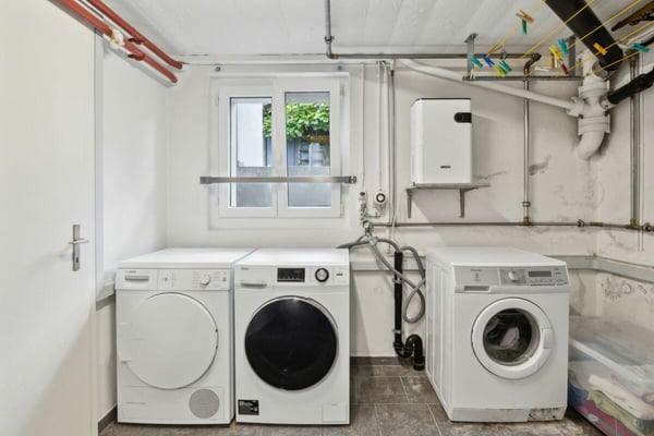 GEWERBEIMMOBILIE MIT VIELFÄLTIGEN NUTZUNGSMÖGLICHKEITEN UND WOHNHAUS 11