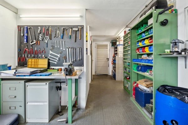 GEWERBEIMMOBILIE MIT VIELFÄLTIGEN NUTZUNGSMÖGLICHKEITEN UND WOHNHAUS 3