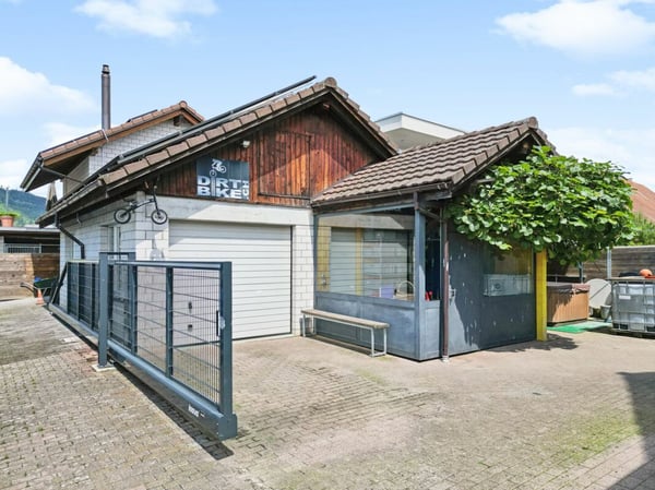 GEWERBEIMMOBILIE MIT VIELFÄLTIGEN NUTZUNGSMÖGLICHKEITEN UND WOHNHAUS 7