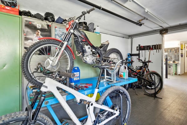 GEWERBEIMMOBILIE MIT VIELFÄLTIGEN NUTZUNGSMÖGLICHKEITEN UND WOHNHAUS 6