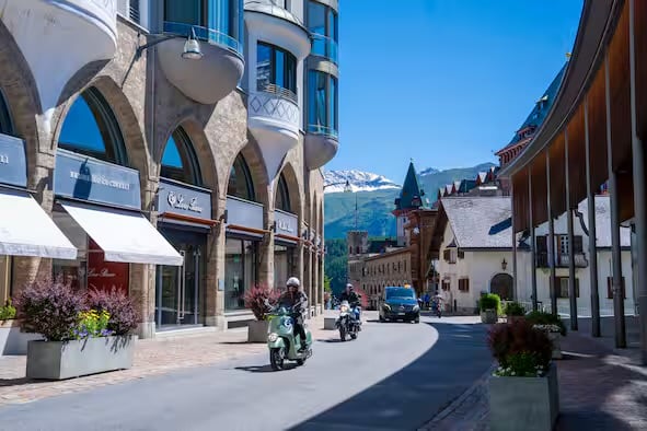Ladenfläche an Via Serlas in St. Moritz zu vermieten / Retai Space For Rent 3