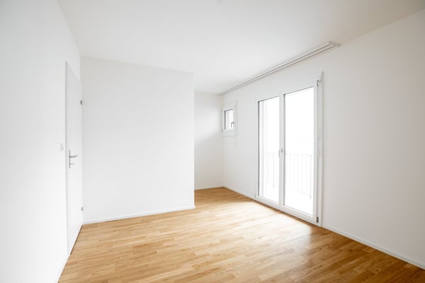 HELLE 1-ZIMMER WOHNUNG im 1. OG mit Lift im attraktiven Iselin-Quartier 6