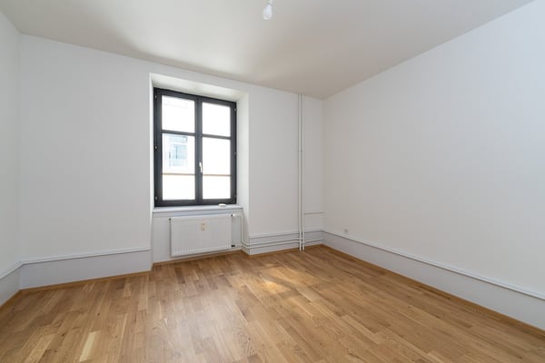 Bijou zentral am Bahnhof SBB zu vermieten 7