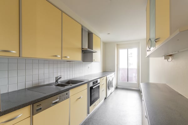 Schöne 4.5 Zimmerwohnung im Iselin-Quartier 3