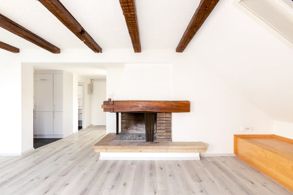 Helle 3,5 Zimmer-Dachwohnung nähe Kronenplatz 17