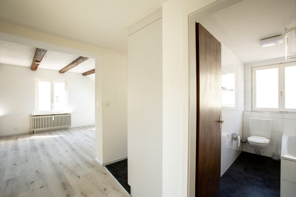 Helle 3,5 Zimmer-Dachwohnung nähe Kronenplatz 16