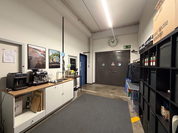 Grosszügiges Büro im EG in kreativer Fabrikhalle 6