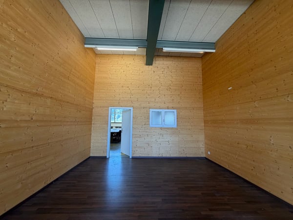 Günstiges Büro in kreativer Fabrikhalle 3