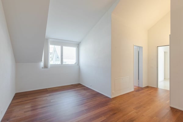 Grosszügige 4.5-Zimmer-Attika-Wohnung mit zwei Tiefgaragenplätzen, zwei Kellern 11