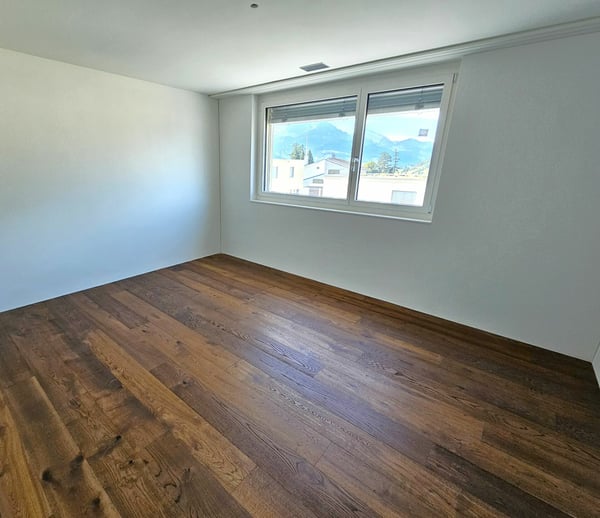 8.5-Zimmer-Doppeleinfamilienhaus mit exklusivem Attikageschoss 2