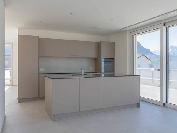Neues 6.5-Zimmer-Doppeleinfamilienhaus mit grosszügigem Garten 4