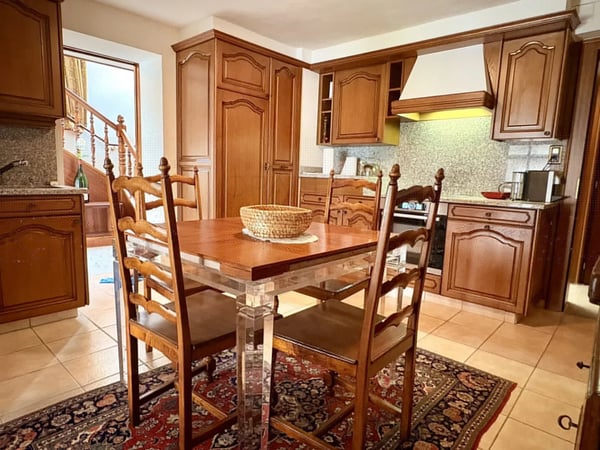 Historic 1924 chalet with independent annexe 9