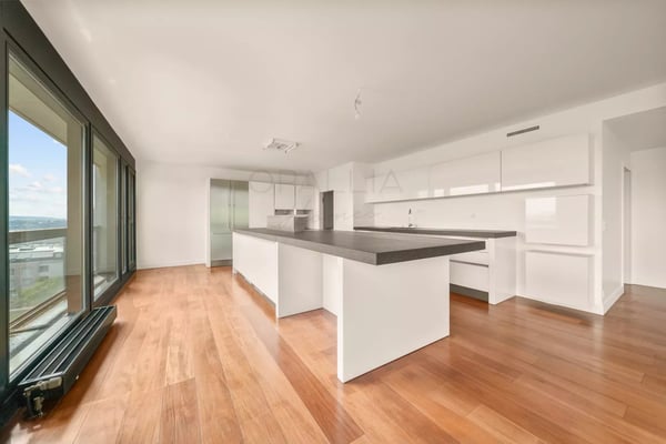Unique apartment with rooftop 8