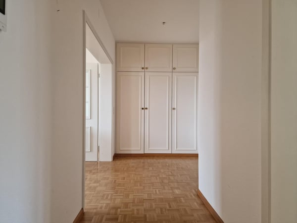 Moderne Altbauwohnung mit Balkon 2