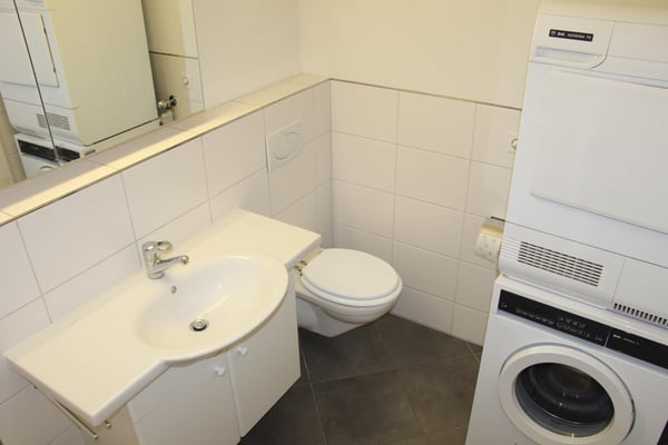 Wohnung an ruhiger sonniger Lage 8