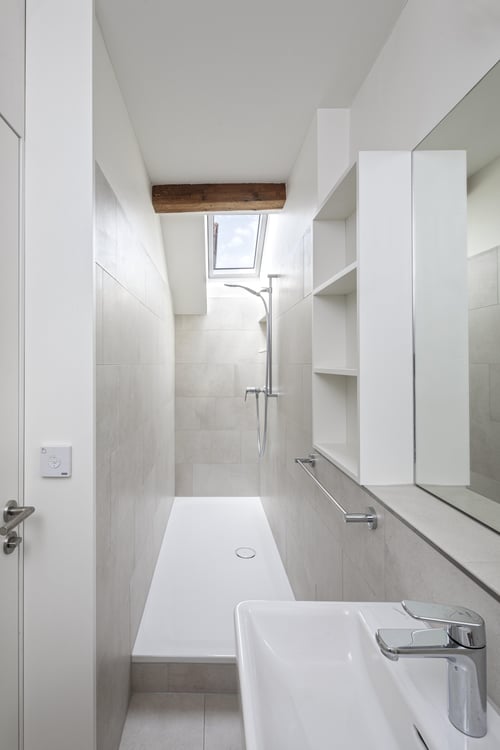 stilvoll sanierte Dachwohnung am Wasgenring 5