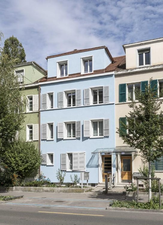 stilvoll sanierte Dachwohnung am Wasgenring 7