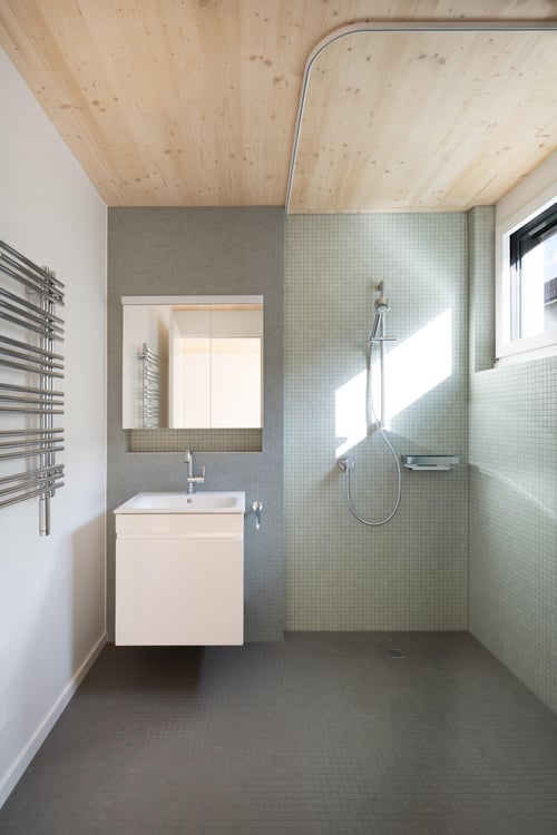 Moderne Wohnung mit grossem Balkon 8