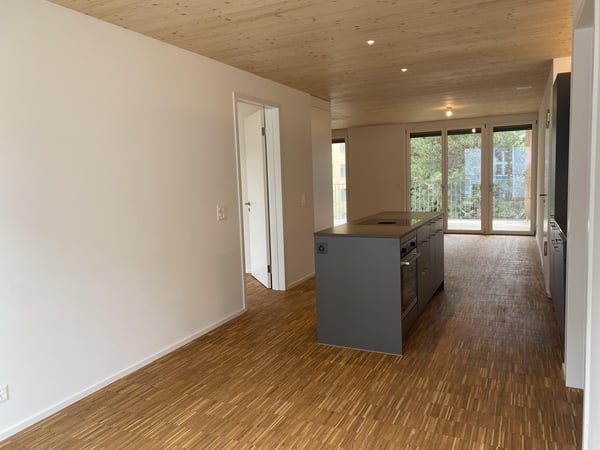 Moderne Wohnung mit grossem Balkon 3