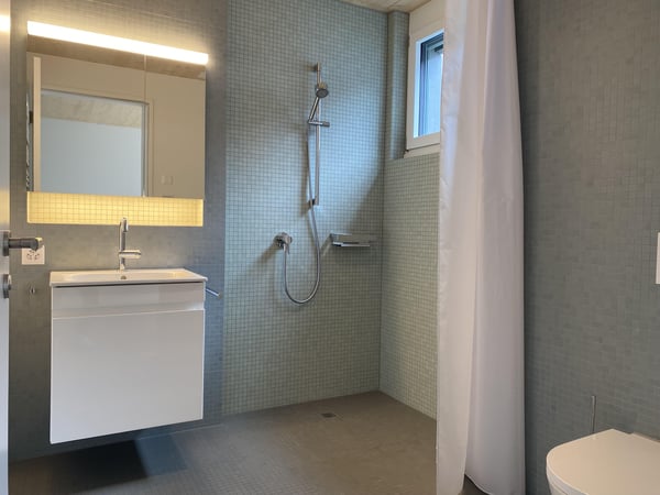 Moderne Wohnung mit grossem Balkon 5