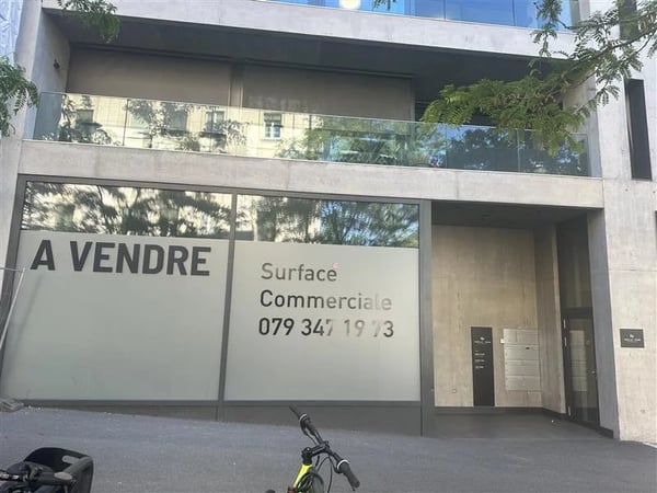 A vendre local commercial en plein coeur de Sion 1