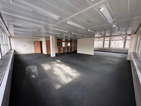 Grand bureau à louer idéalement situé au centre-ville de Sion 3