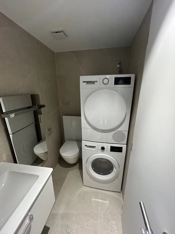 Appartement de 1.5 pièces entièrement rénové à louer en vielle ville de Sion 4