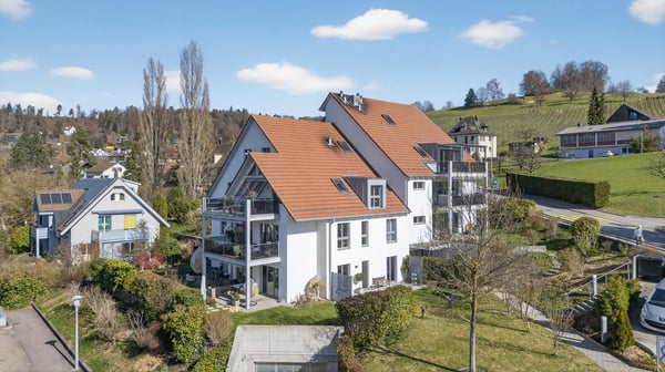 RESERVIERT Moderne 5.5-Zimmer-Maisonette-Wohnung mit unverbaubarer Sicht 1