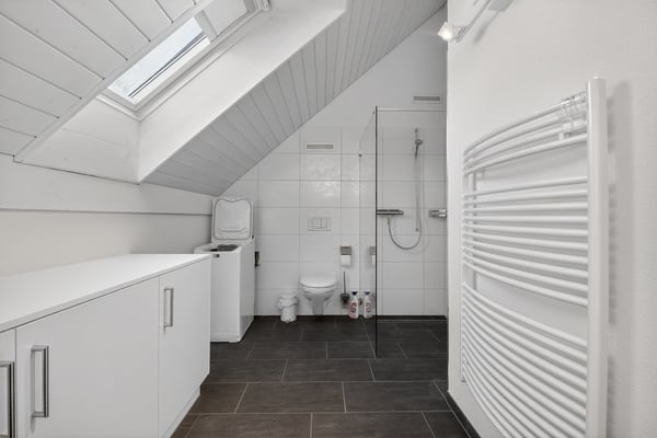 RESERVIERT Moderne 5.5-Zimmer-Maisonette-Wohnung mit unverbaubarer Sicht 11