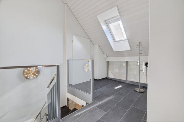 RESERVIERT Moderne 5.5-Zimmer-Maisonette-Wohnung mit unverbaubarer Sicht 8