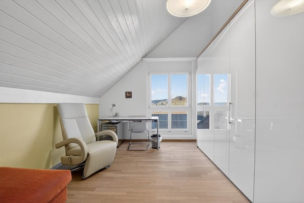 RESERVIERT Moderne 5.5-Zimmer-Maisonette-Wohnung mit unverbaubarer Sicht 10