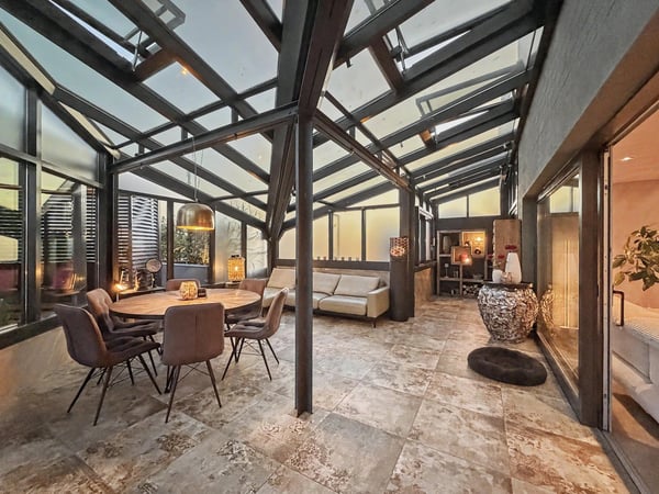 Luxuriöse Penthouse Wohnung mit viel Privatsphäre und Sicht in die Berge 9