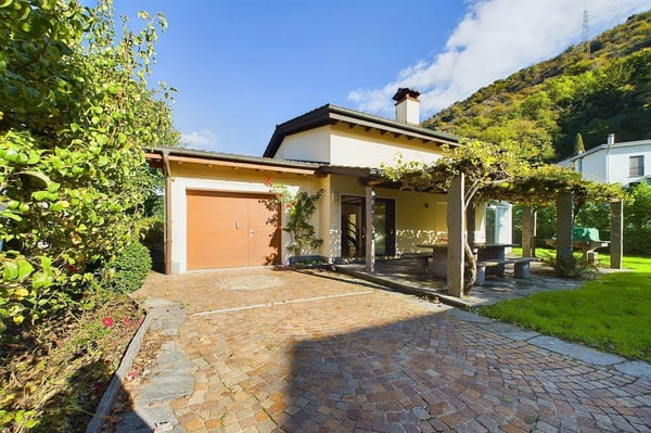 Figino - Wunderschönes, charaktervolles Haus in traumhafter Seelage | Figino - Splendida villetta di carattere in ottima località lacustre 6