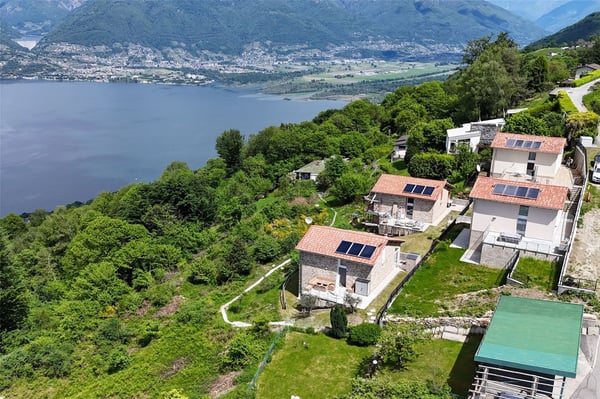 San Nazzaro - Neubau im Grünen - Traumblick!
