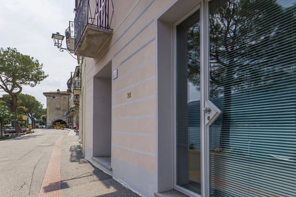 Morcote - Interessante opportunità commerciale fronte lago | Morcote - Attraktive Geschäftsmöglichkeit am See 8