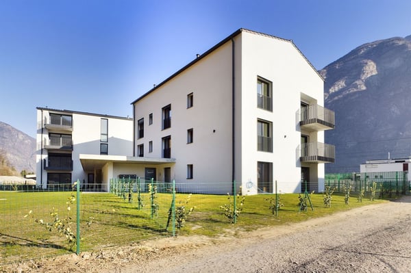 Moderne Wohnung inmitten der Natur mit schöner Terrasse - Neubau in Iragna! 1