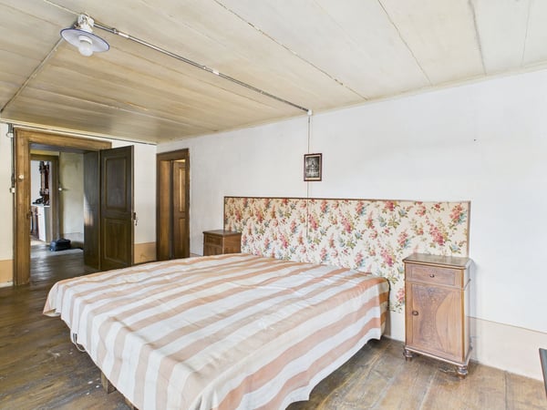 Traditionelles Wohnhaus mit grosszügigem, schönem Bauland - Ambrì 3