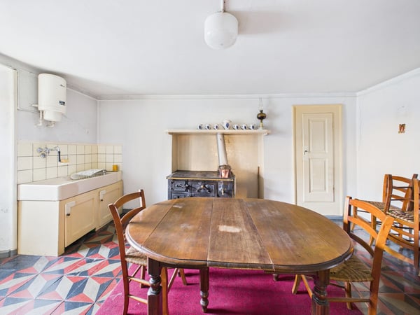 Traditionelles Wohnhaus mit grosszügigem, schönem Bauland - Ambrì 10