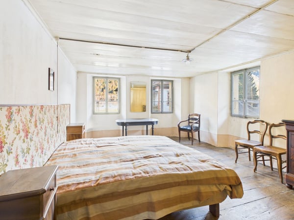 Traditionelles Wohnhaus mit grosszügigem, schönem Bauland - Ambrì 4