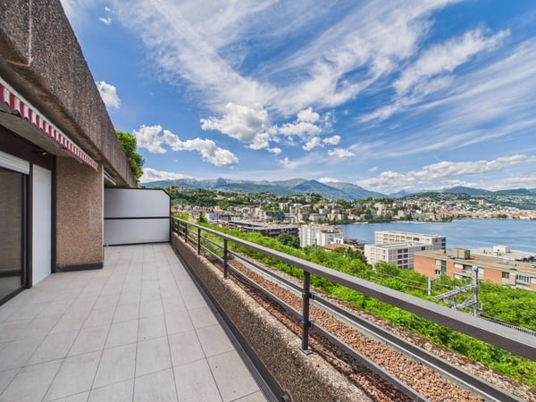 Panoramawohnung mit traumhaftem Blick auf den Golf von Lugano 21