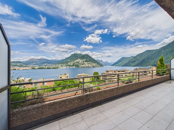 Panoramawohnung mit traumhaftem Blick auf den Golf von Lugano 22