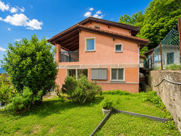 Traumhaftes Einfamilienhaus voller Charme mit Garten 9