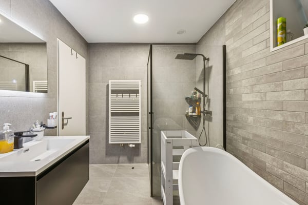 Moderne 1.5-Zimmer-Gartenwohnung – Stilvoll, renoviert & Minergie-effizient 9