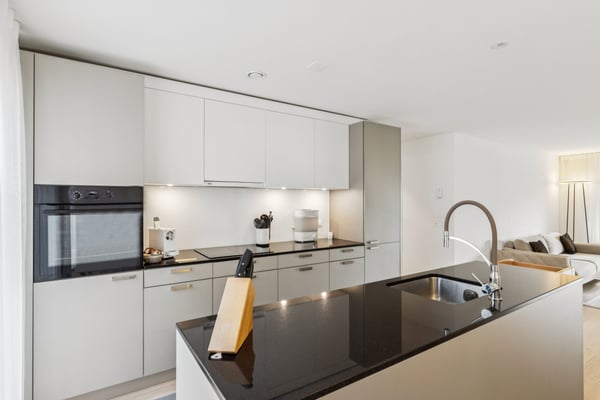 Elegantes Wohnen im Grnen: 1.5-Zimmerwohnung in Knten 2