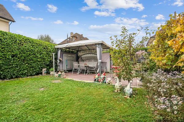 Stilvolles Einfamilienhaus mit Wohlfühlambiente und gepflegter Gartenanlage 12