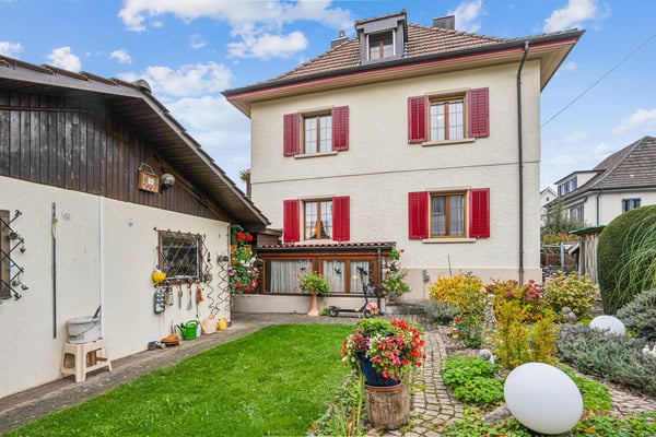 Stilvolles Einfamilienhaus mit Wohlfühlambiente und gepflegter Gartenanlage 4