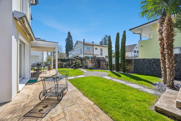 Stilvolles Einfamilienhaus in ruhiger Wohnlage von Suhr 11