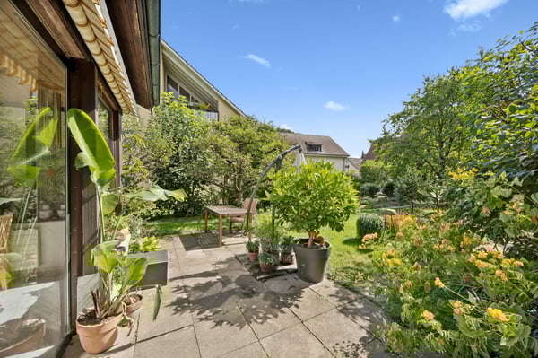 Familienfreundliches Haus mit grossem Gartenparadies 2